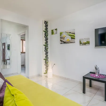 Appartement 2 Bedroom Stunning In